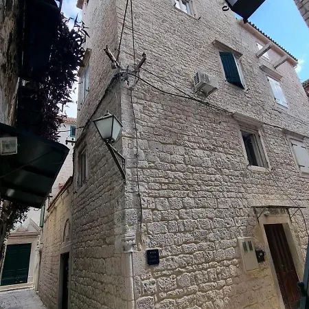 Tower تروغير